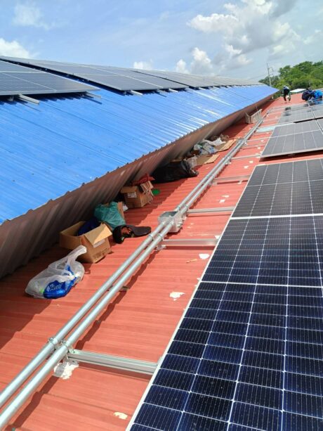 ผลงานการติดตั้งระบบโซล่าร์เซลล์ที่ห้างหุ้นส่วนจำกัด สยามขแมร์ ค้าส่ง ขนาด 250 kW