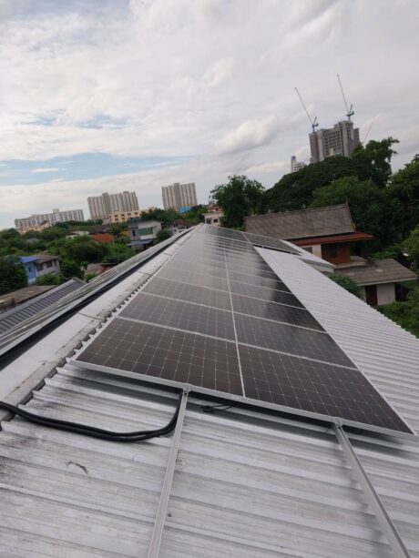 การติดตั้งโซล่าเซลล์ที่คลิดนิคย่านเอกชัย ขนาด 30kW​