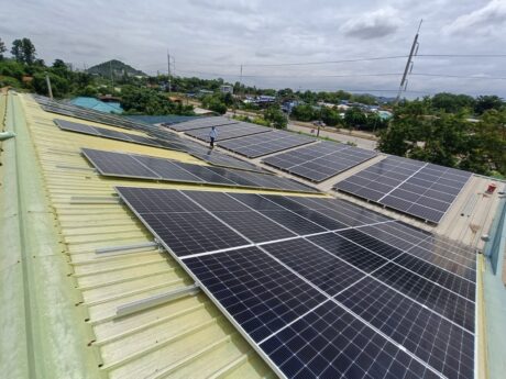 ผลงานการติดตั้งระบบโซล่าร์เซลล์ที่สหกรณ์โคนมวังน้ำเย็น (ศูนย์รวบรวมน้ำนมดิบคลองหินปูน) ขนาด 100kW