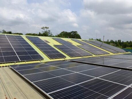 ผลงานการติดตั้งระบบโซล่าร์เซลล์ที่สหกรณ์โคนมวังน้ำเย็น (ศูนย์รวบรวมน้ำนมดิบคลองหินปูน) ขนาด 100kW