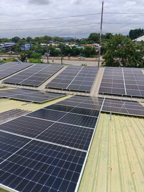 ผลงานการติดตั้งระบบโซล่าร์เซลล์ที่สหกรณ์โคนมวังน้ำเย็น (ศูนย์รวบรวมน้ำนมดิบคลองหินปูน) ขนาด 100kW