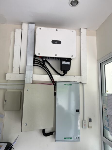 การติดตั้งโซล่าเซลล์ที่คลิดนิคย่านเอกชัย ขนาด 30kW​